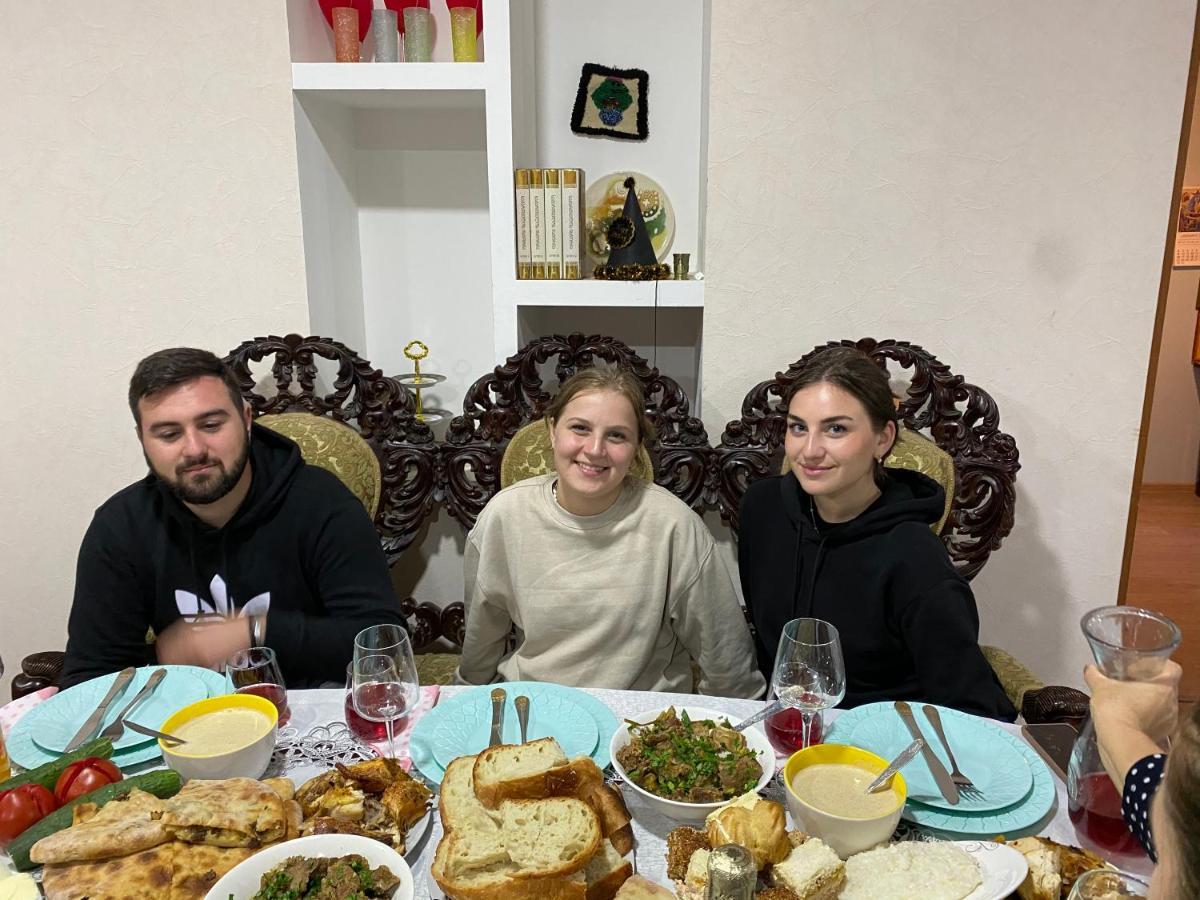 Iuri Udesiani'S Guesthouse Mestia Eksteriør bilde