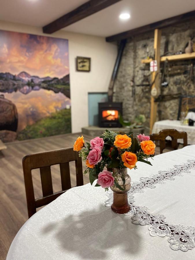 Iuri Udesiani'S Guesthouse Mestia Eksteriør bilde