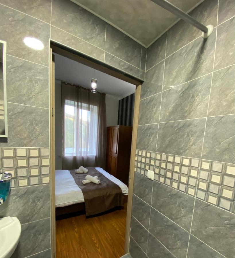 Iuri Udesiani'S Guesthouse Mestia Eksteriør bilde